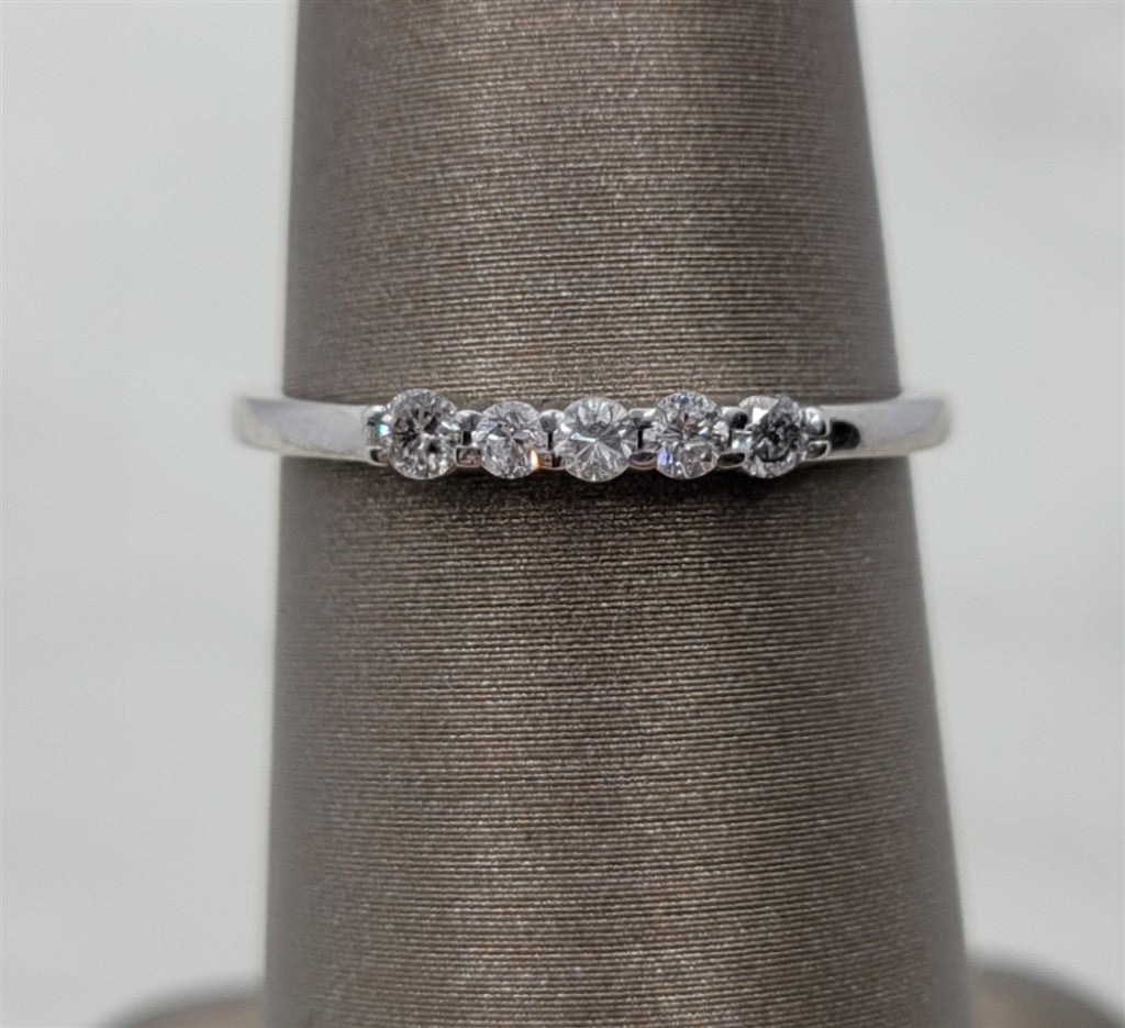 14K White Gold Prong Set Diamond Wedding Ring