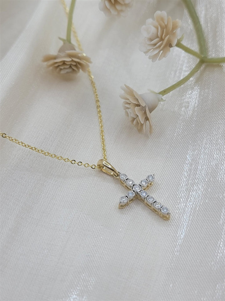 18" 14K Yellow Gold Petite Illusion Set Diamond Cross Necklace