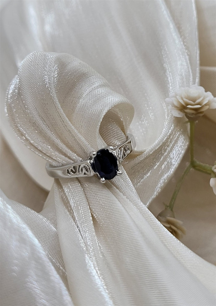 14K White Gold Filigree Sapphire Gemstone Fashion Ring