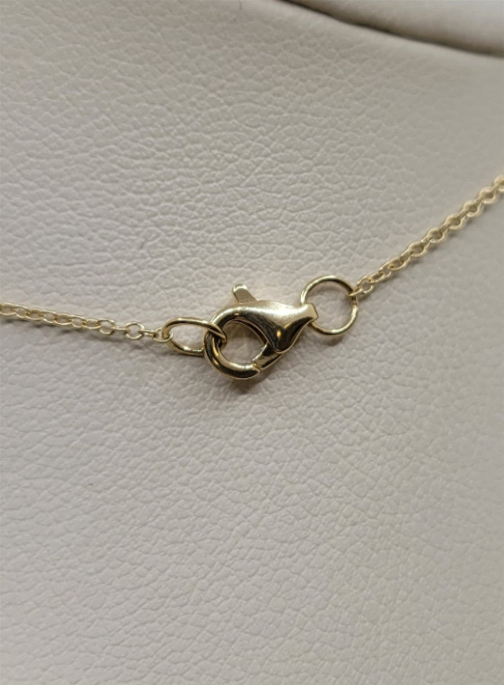 18" 14K Yellow Gold Diamond Pendant Fashion Necklace