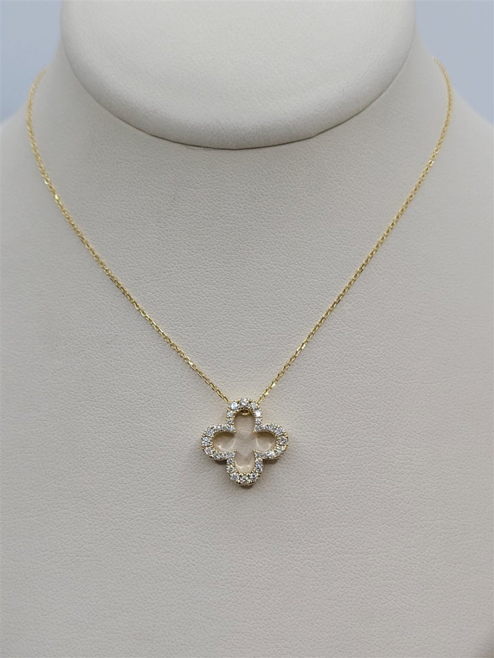 18" 14K Yellow Gold Diamond Clover Pendant Necklace