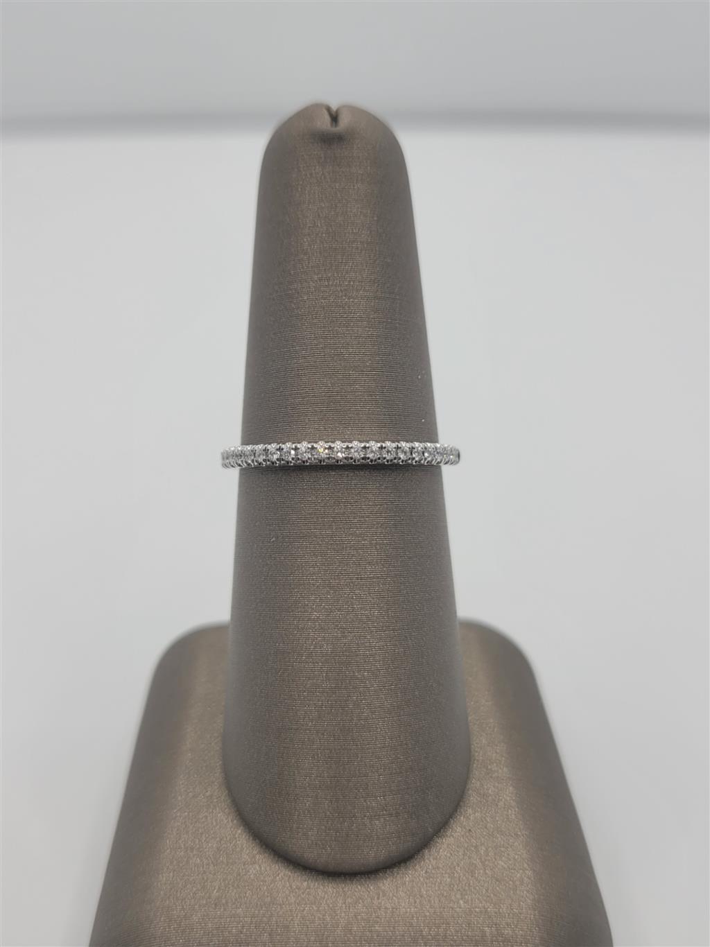 14K White Gold Diamond Wedding Band