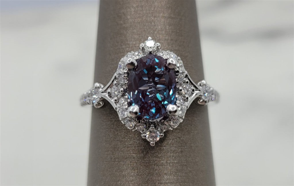 14K White Gold Antique Alexandrite & Diamonds Gemstone Ring