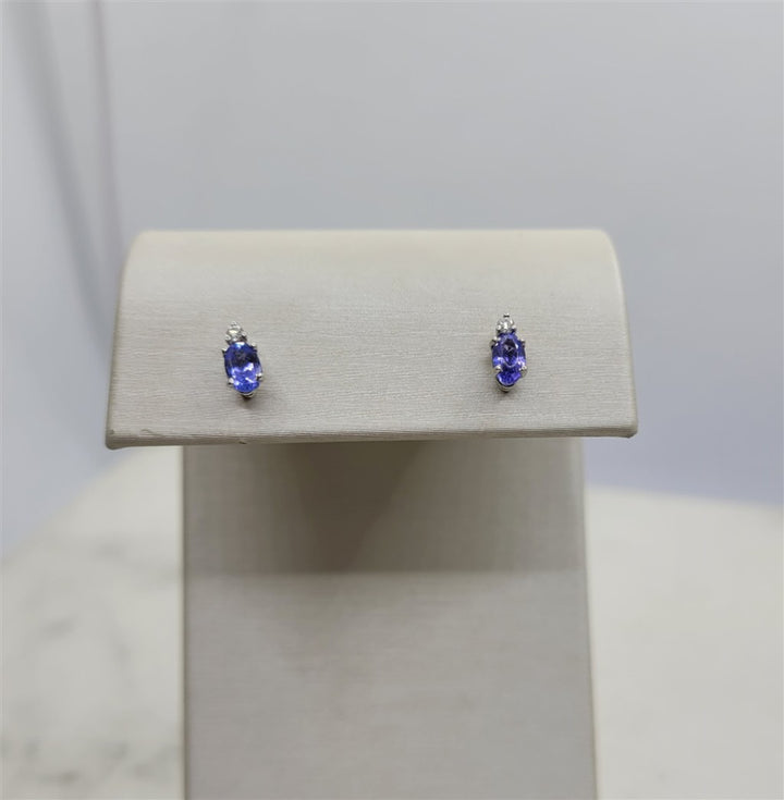 14K White Gold 0.70 ctw Oval cut Gemstone Earrings