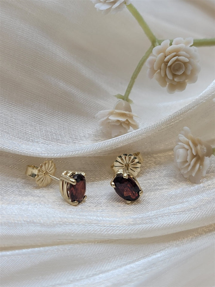 14K Yellow Gold  Oval Cut Garnet Gemstone Earrings