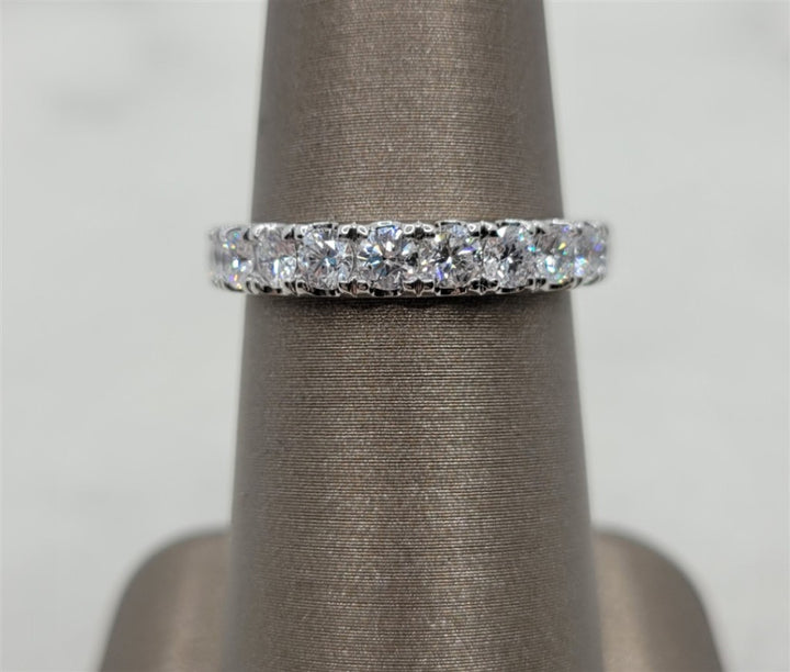 14K White Gold 1.10ctw Prong Set Diamond Wedding Ring
