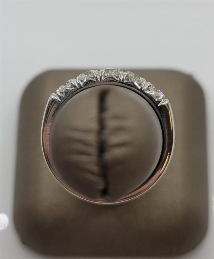 14K White Gold .83 Twt Diamond Wedding Band