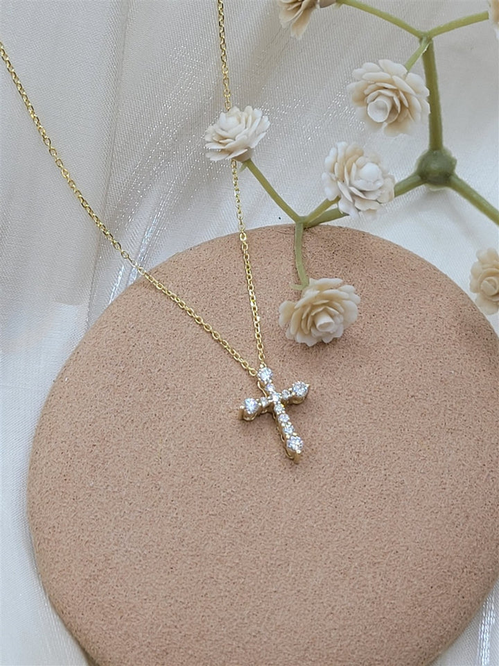 18" 14K Yellow Gold .25 Twt Petite Diamond Cross Pendant