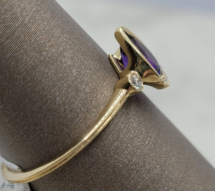14K Yellow Gold Fashion Amethyst & Diamonds Gemstone Ring