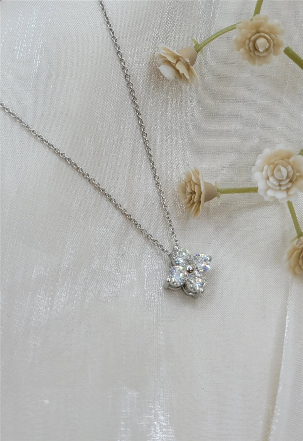 15.5" 14K White Gold 4-Stone Diamond Clover Pendant