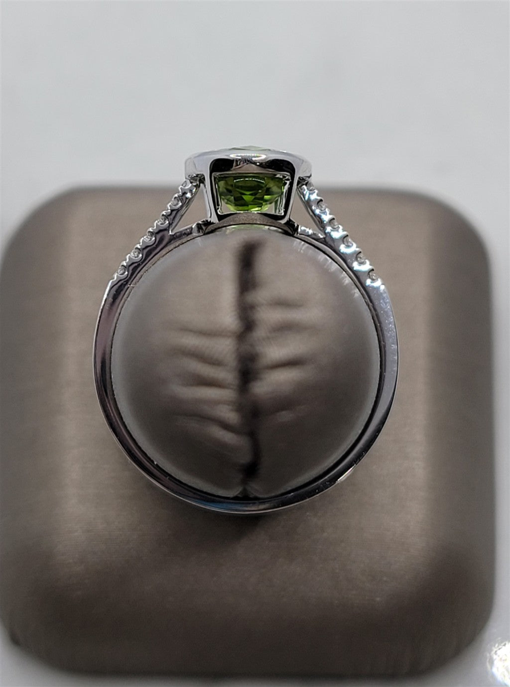 14K White Gold Fashion Peridot & Diamonds Gemstone Ring