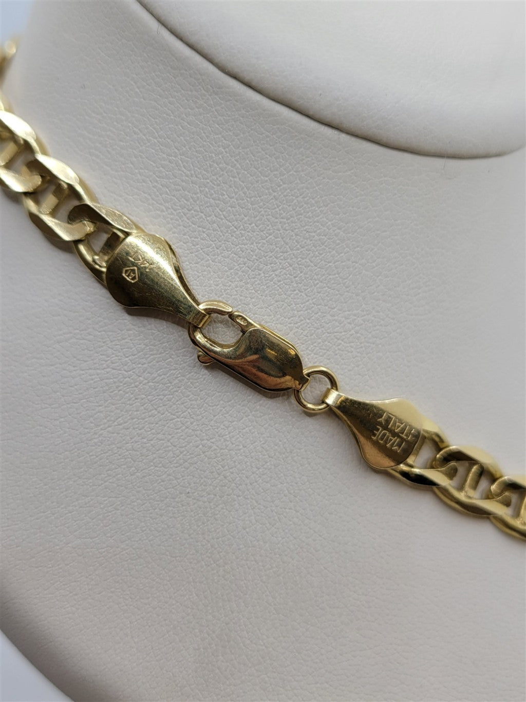 14K Yellow Gold Anchor 20 inch Chain