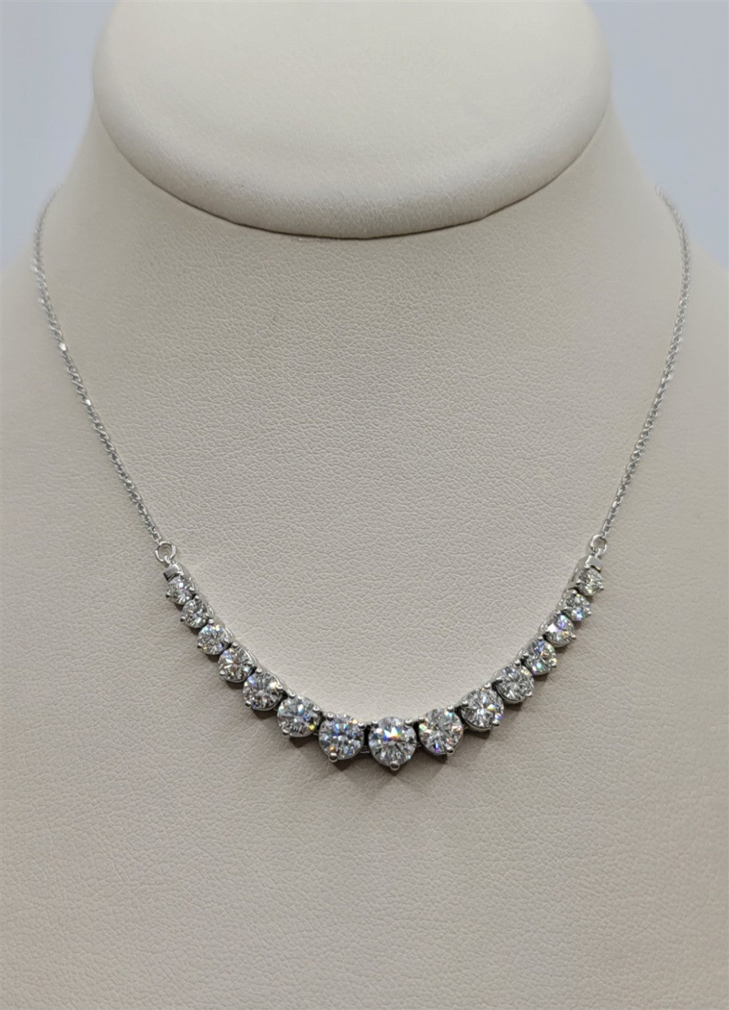 17.5" Adjustable 14K White Gold Graduated Diamond Necklace