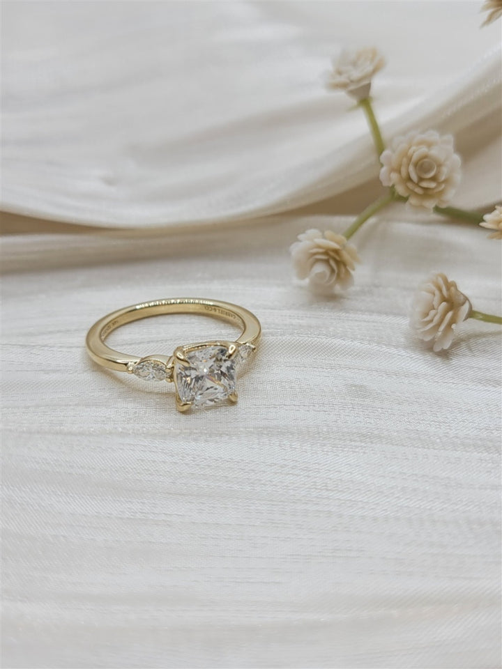 14K Yellow Gold Cushion Cut Three Stone Diamond Engagement Ring Mounting
