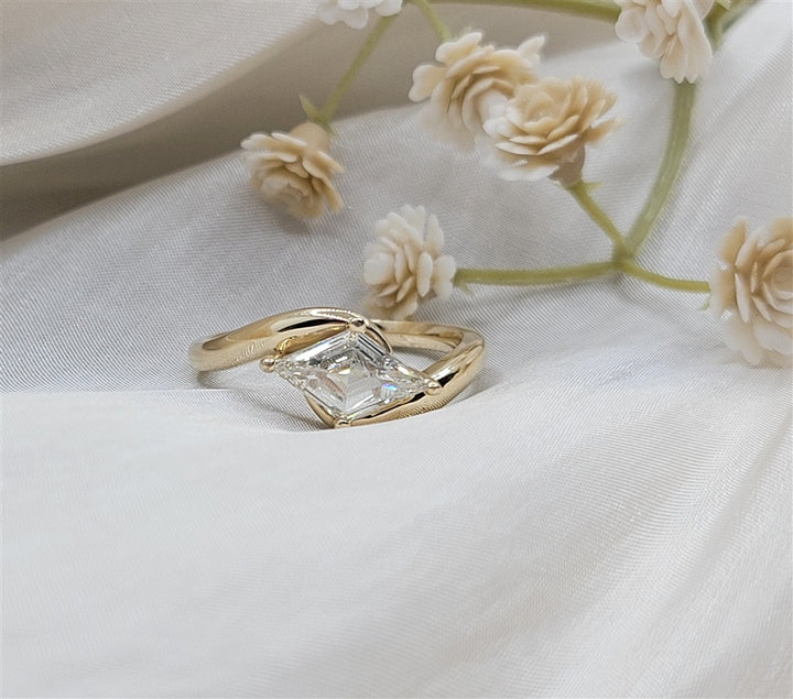 14K Yellow Gold Fashion Lab Grown Lozenge Cut Diamond Ring