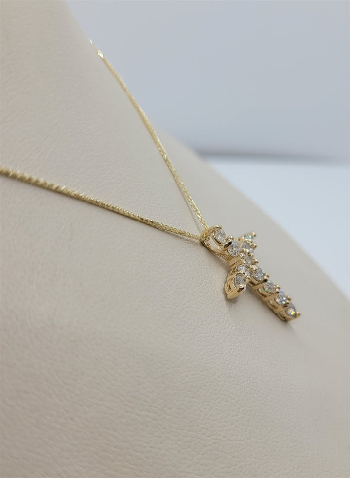 18" 14K Yellow Gold 1.00 Twt Cross Pendant Necklace