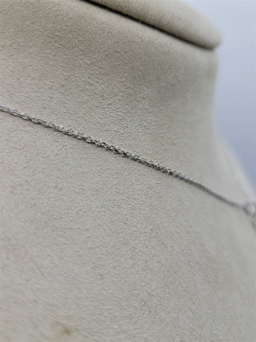 14K White Gold 0.25 ctw Round cut Diamond Necklace