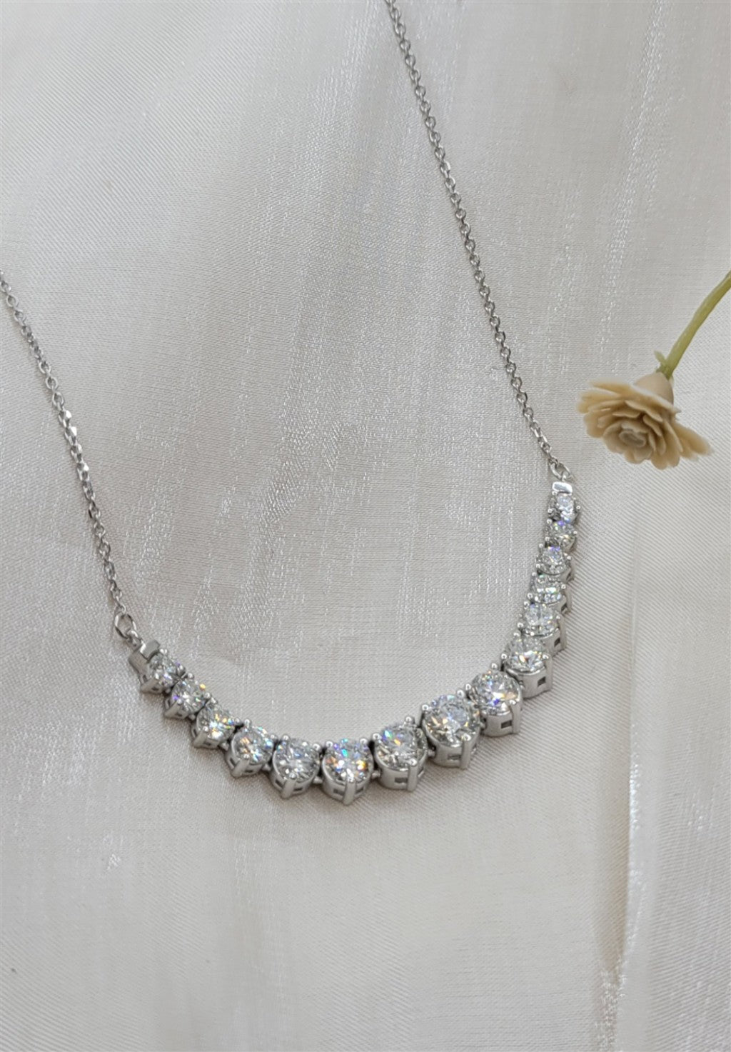 17.5" Adjustable 14K White Gold Graduated Diamond Necklace