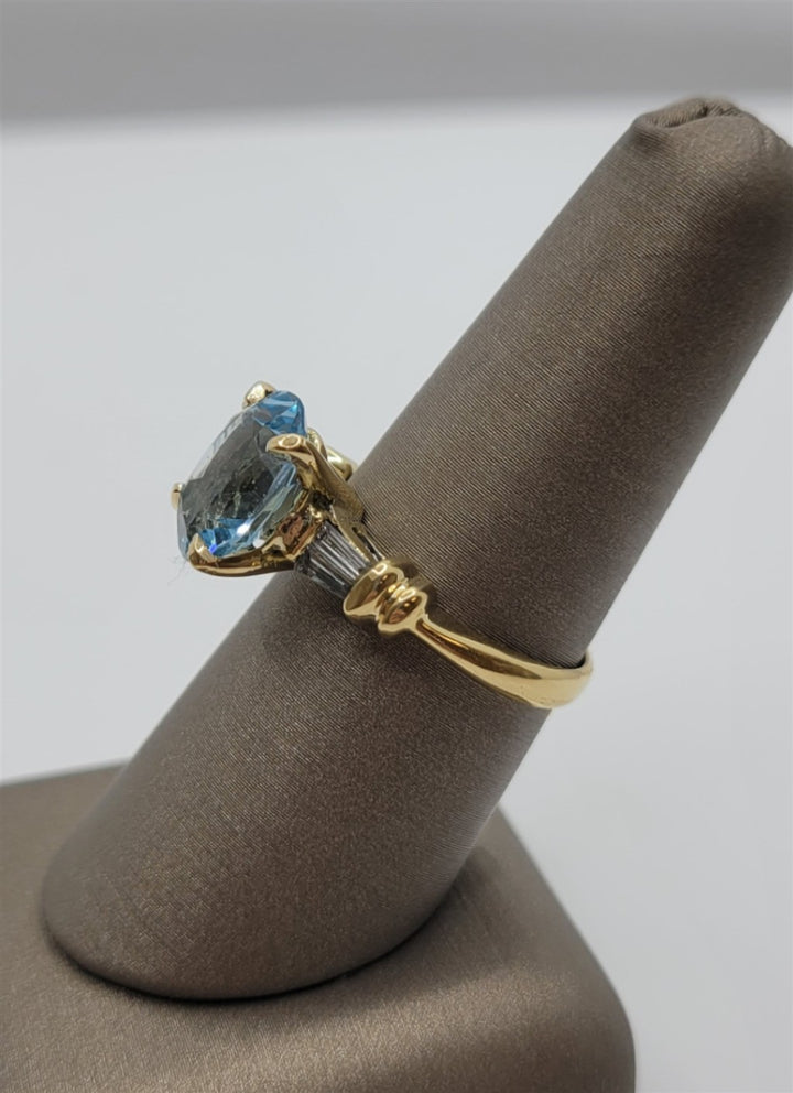 18K Yellow Gold Blue Topaz & Diamond Fashion Gemstone Ring