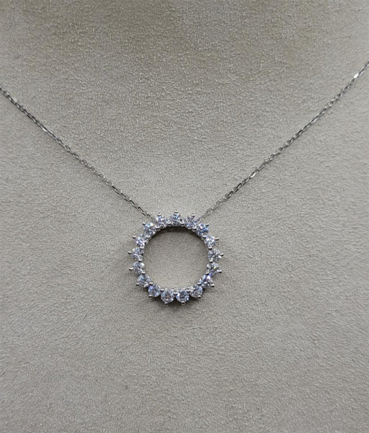 14K White Gold 0.75 ctw Round Cut Diamond Circle Necklace