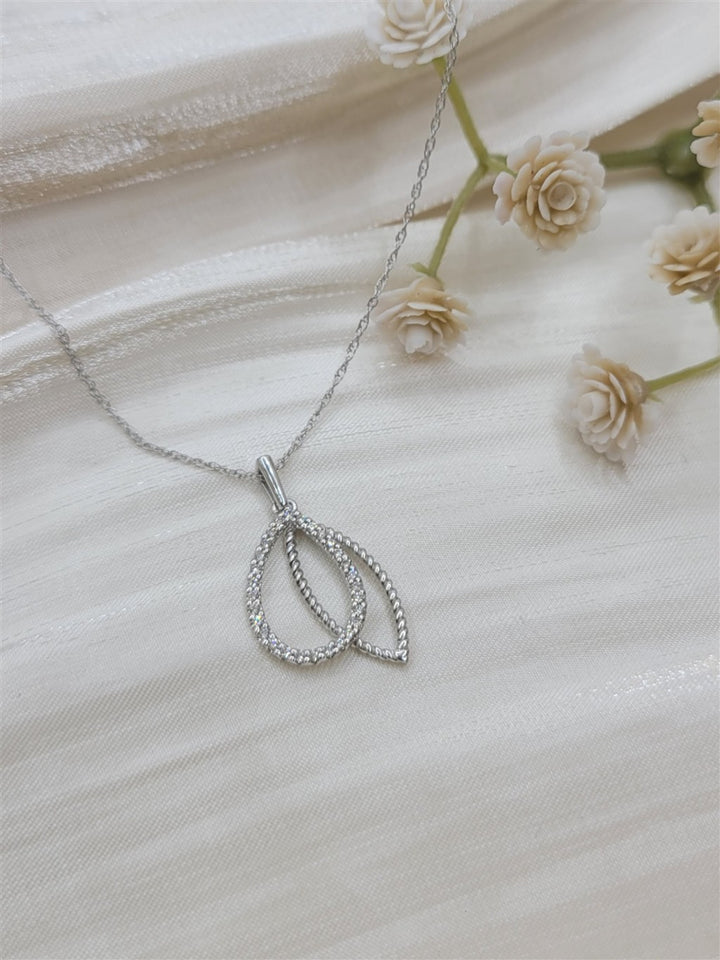 16" 14K White Gold Pear & Marquise Shaped Fashion Necklace