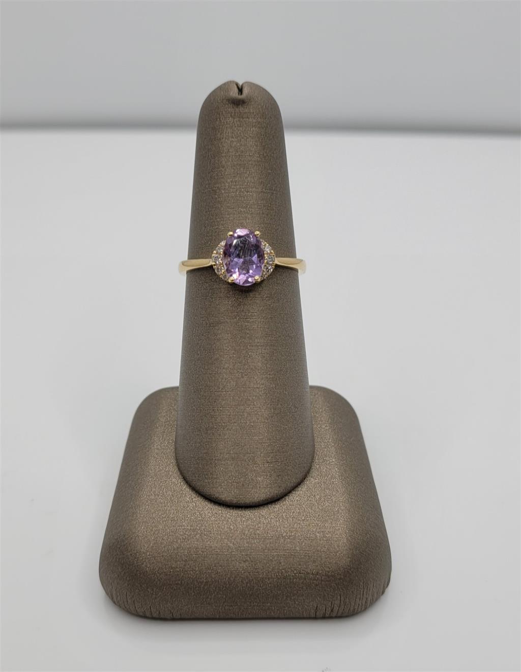 14K Yellow Gold Fashion Amethyst & Diamonds Gemstone Ring