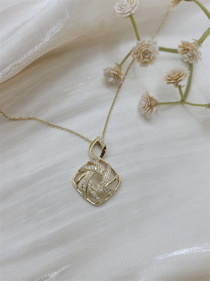 18" 14K Yellow Gold Geometric Diamond Fashion Necklace