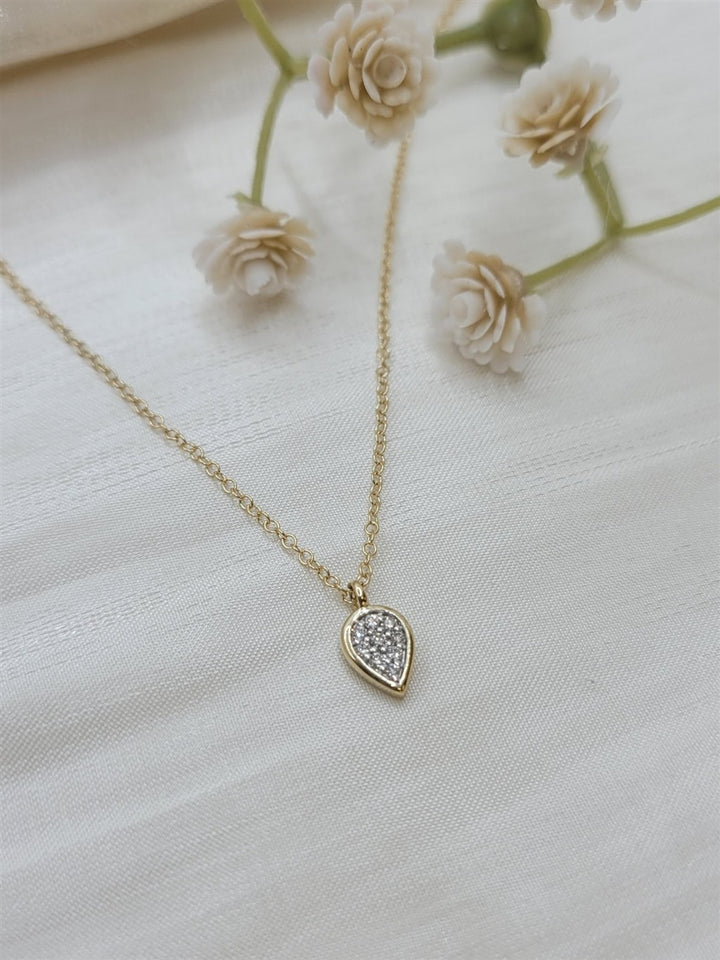 17.5" 14K Yellow Gold Diamond Teardrop Pendant Necklace
