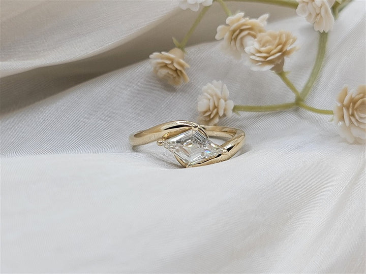 14K Yellow Gold Fashion Lab Grown Lozenge Cut Diamond Ring