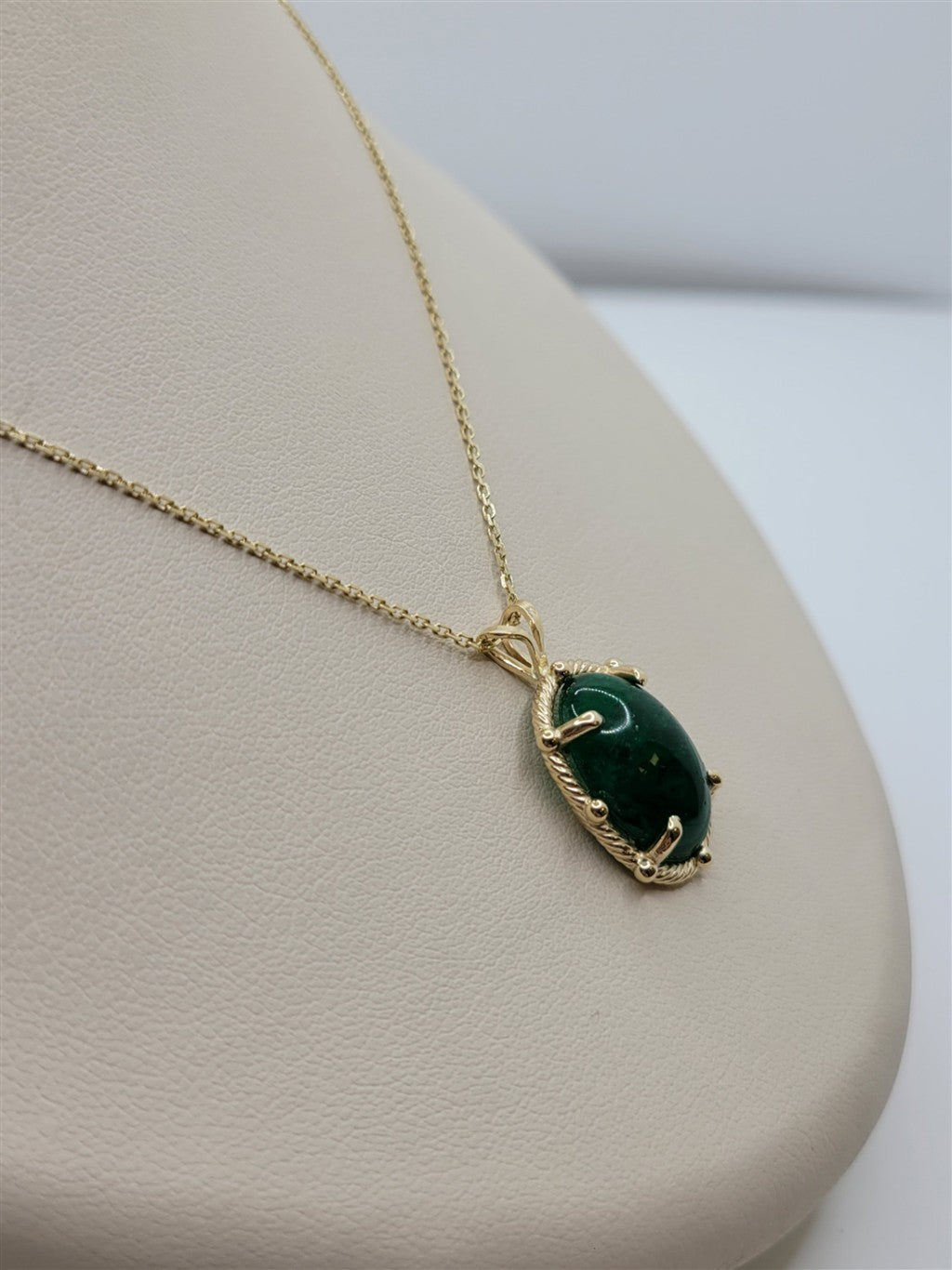 18" 14K Yellow Gold Custom Designed Oval Cut Emerald Pendant Necklace