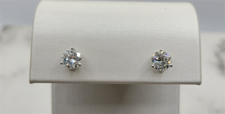 14K White Gold 1.50 Twt Round Cut Diamond Stud Earrings