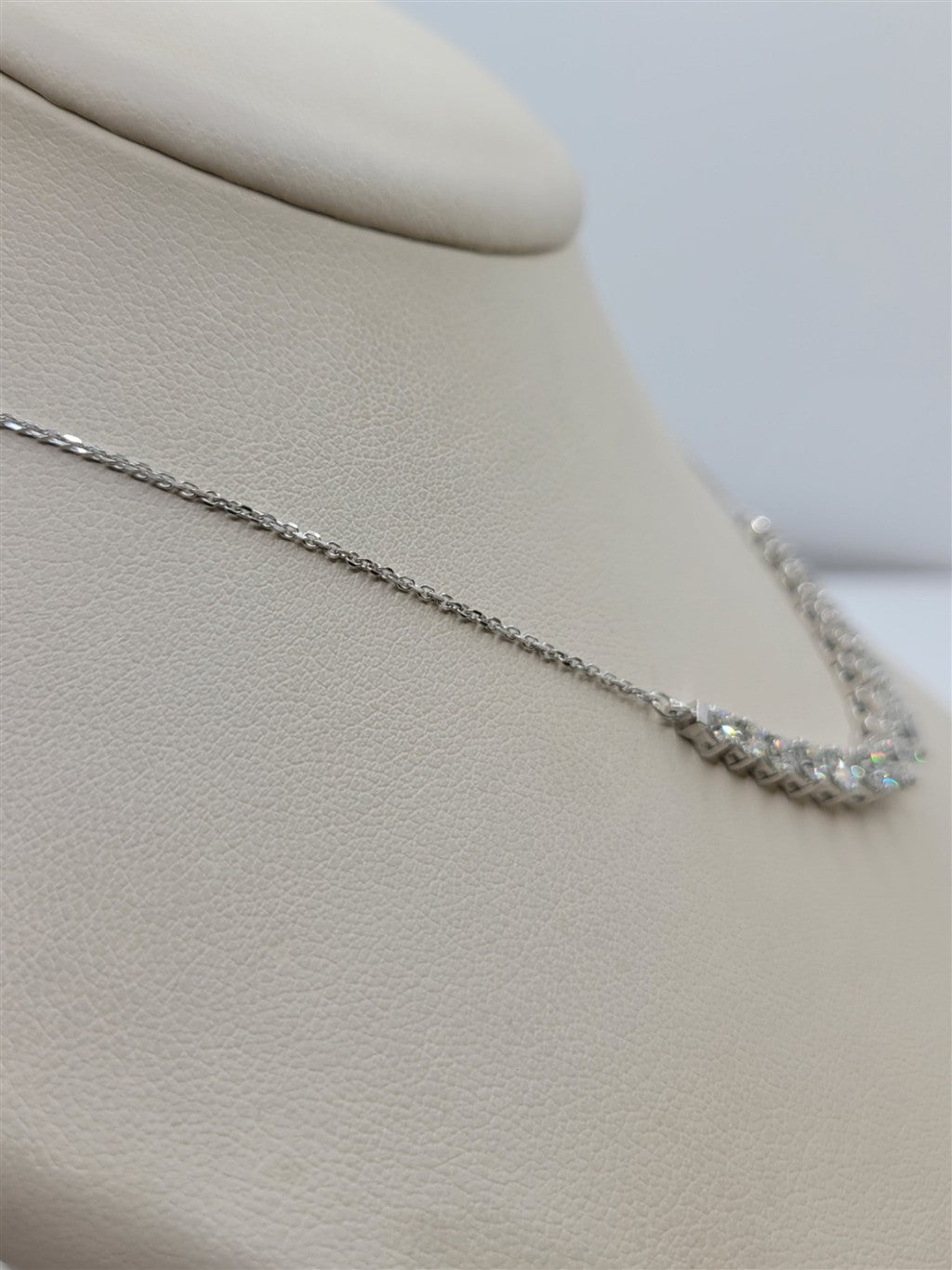 17.5" Adjustable 14K White Gold Graduated Diamond Necklace