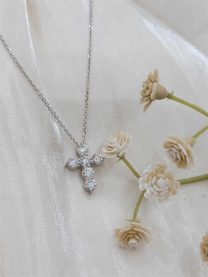 15.5" 14K White Gold Petite Diamond Cross Necklace