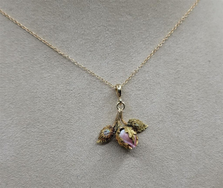 14K Yellow Gold Diamond Flower Necklace