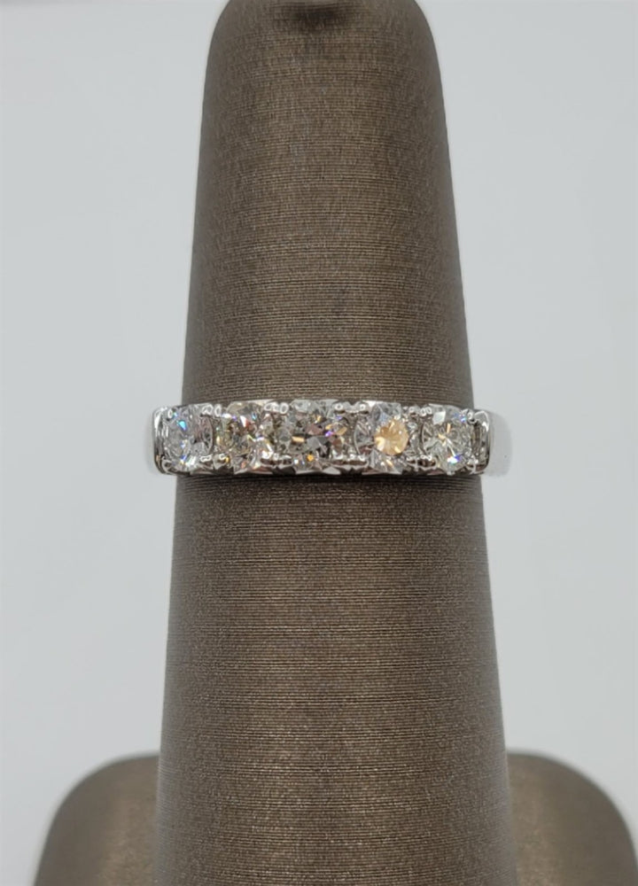 14K White Gold .83 Twt Diamond Wedding Band
