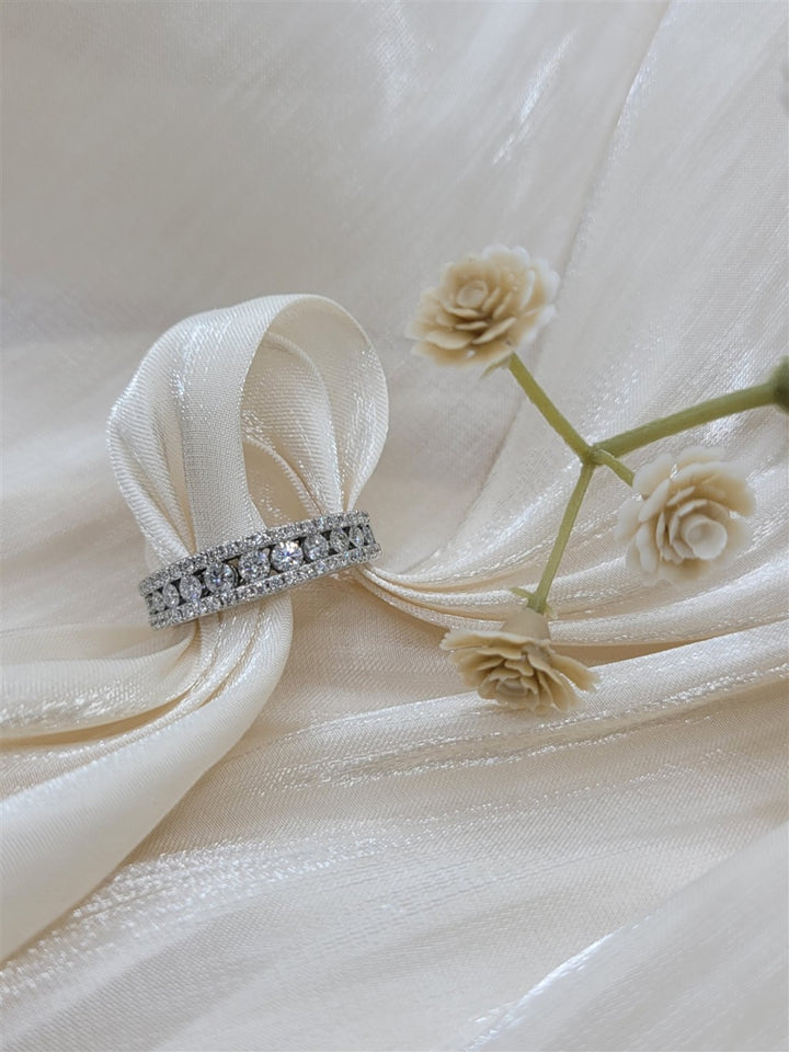 14K White Gold Diamond Fashion Ring